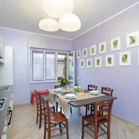 Deco's Place Teodora Daire