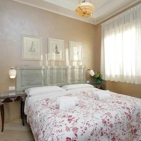 Deco's Place Teodora Apartment Rome