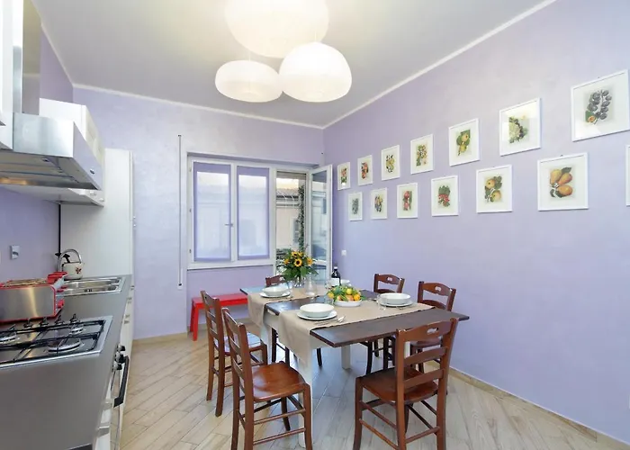 Deco's Place Teodora דירה